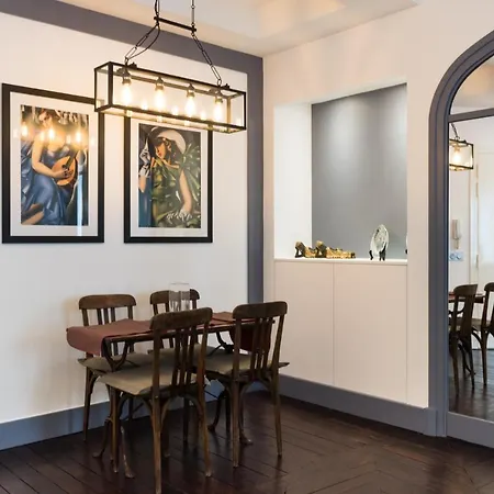 Franklin Roosevelt Apartment