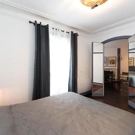 Franklin Roosevelt Apartment Paris